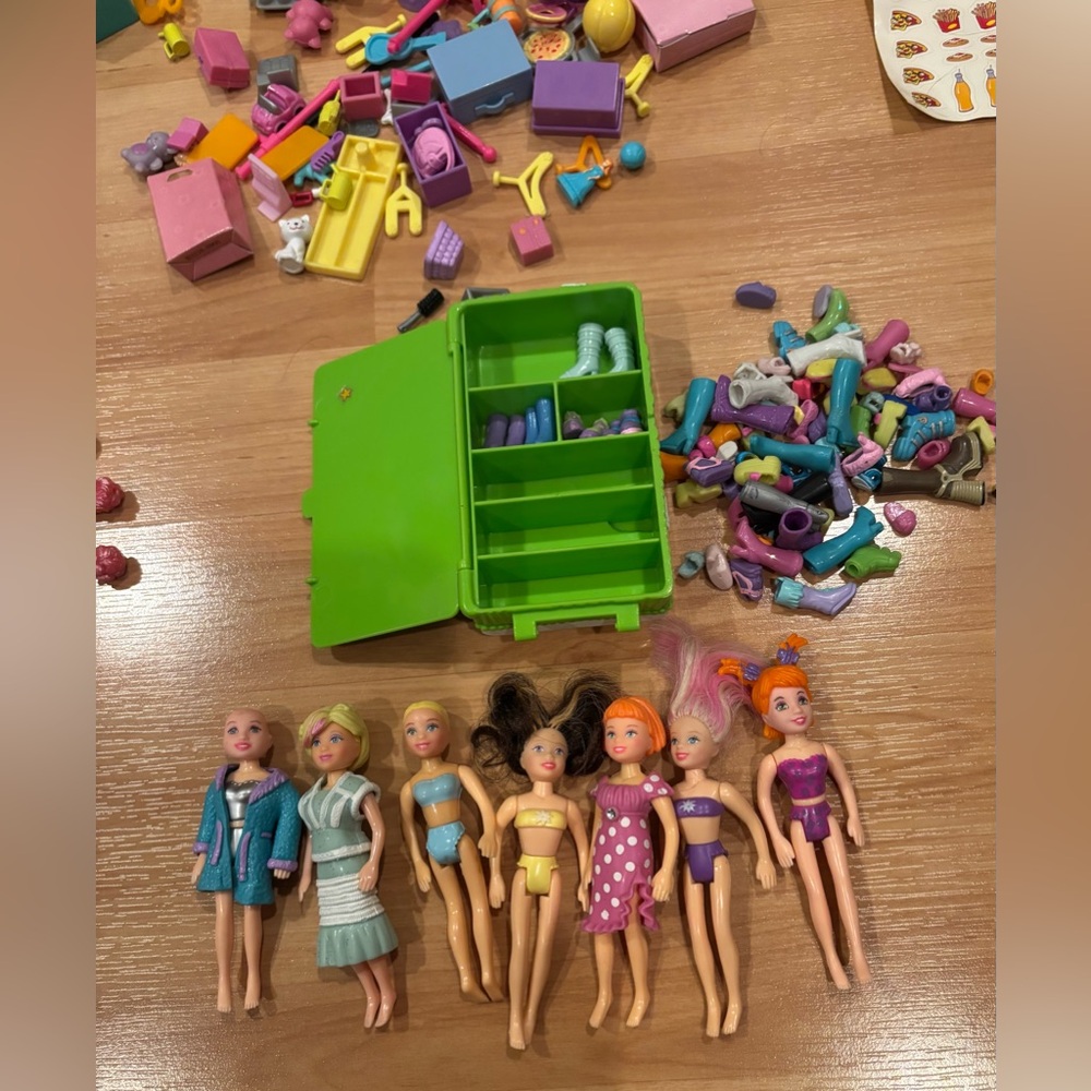 Vintage 2000’s Large Lot Polly Pockets Designer Mall Playset - Picture 2 of 8